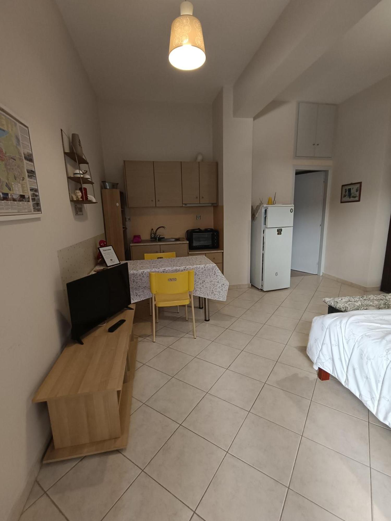 Cozy Apartment In The Center Of Aighion Achaia - Ground Floor - Ισόγειο Στουντιο Эйон Экстерьер фото