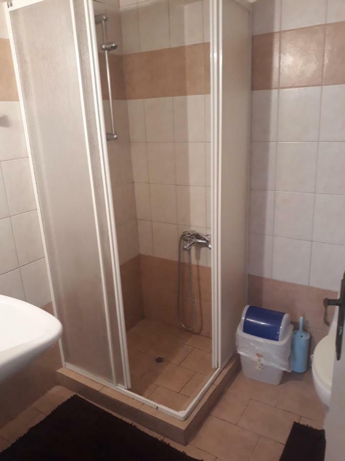 Cozy Apartment In The Center Of Aighion Achaia - Ground Floor - Ισόγειο Στουντιο Эйон Экстерьер фото